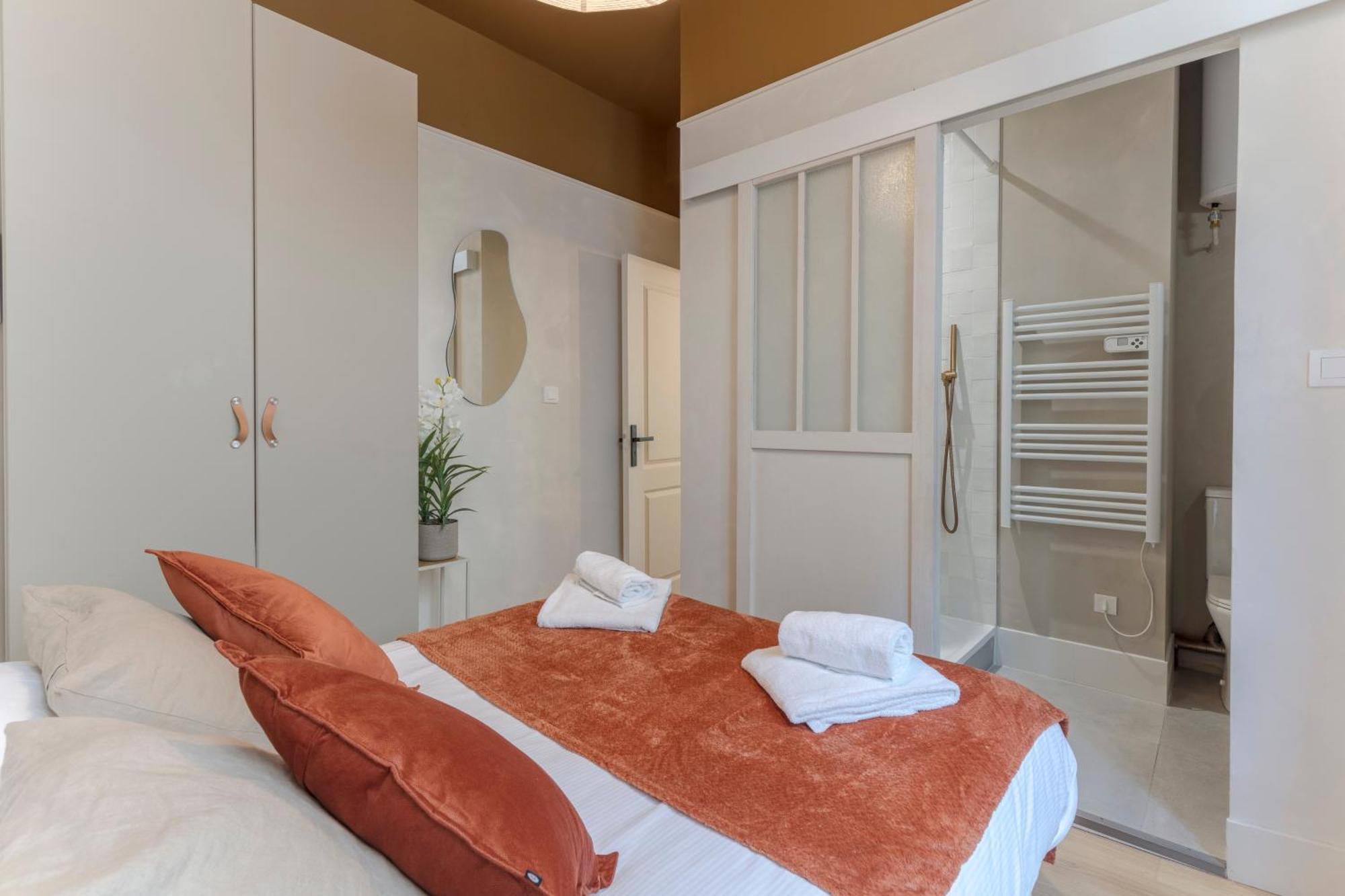 Hypercentre - Le Balcon Des Pyrenees Apartment Pau Exterior photo